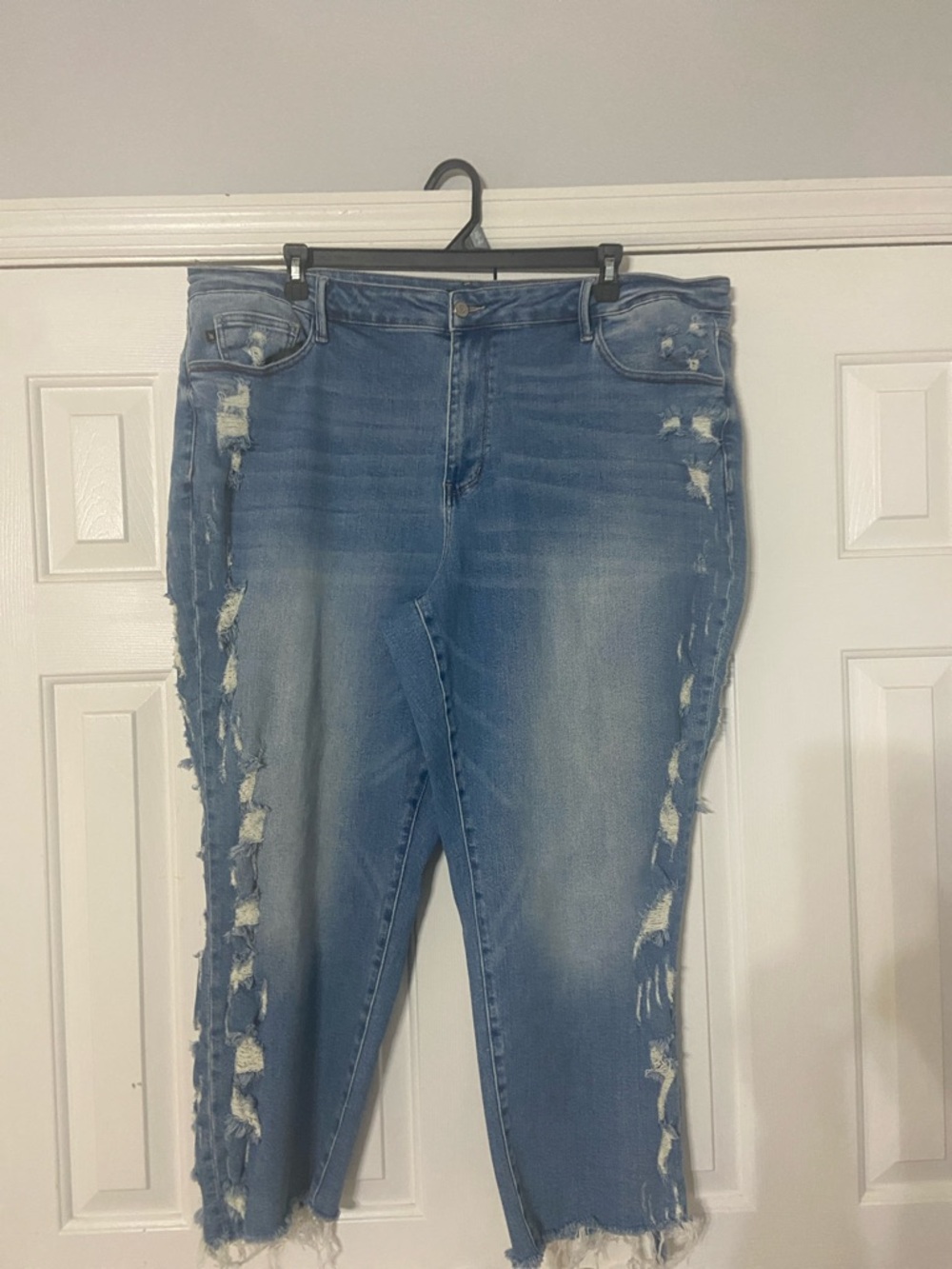 Judy blue distressed jeans
